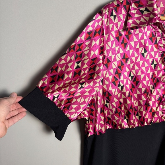 Lane Bryant Women's Geometric 1/2‎ Button V-Neck Short Sleeve Blouse Size 18/20 - Picture 2 of 11